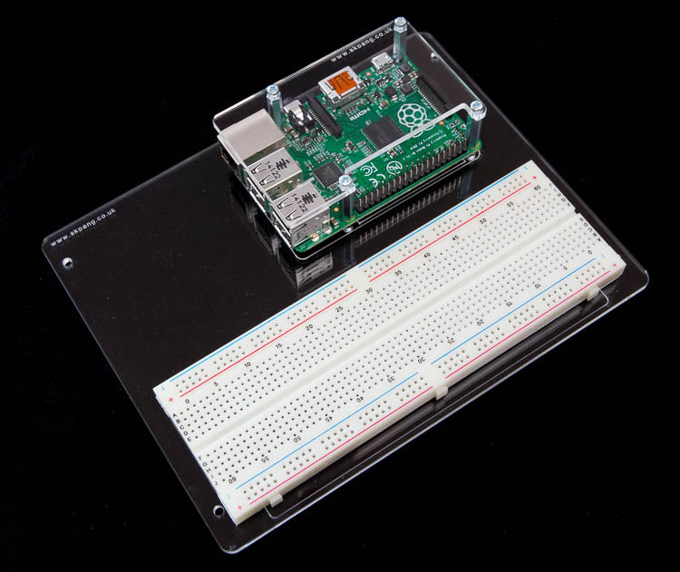 Cover with Breadboard Area for Raspberry Pi Model B+ (Large)
